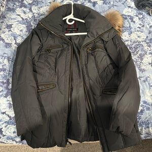 Women’s Andrew Marc winter jacket size S green with faux fur hood